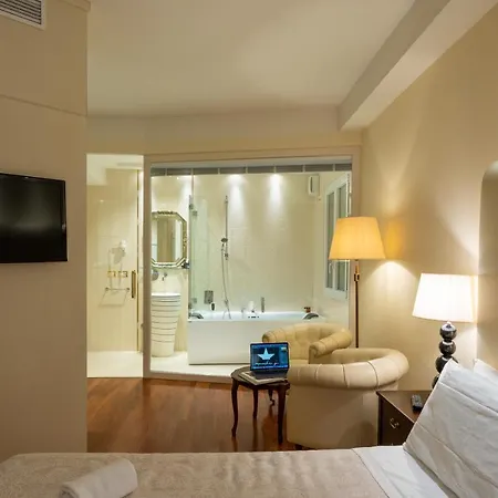 M House 4*